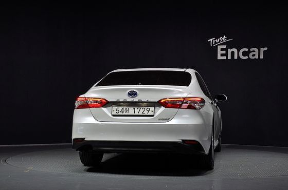 Toyota Camry 2.5 LE Hybrid — пробег 98 971 км — фото 4 из 5