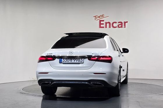 Mercedes-Benz E-Class E350 4MATIC AMG Line — пробег 53 012 км — фото 4 из 5