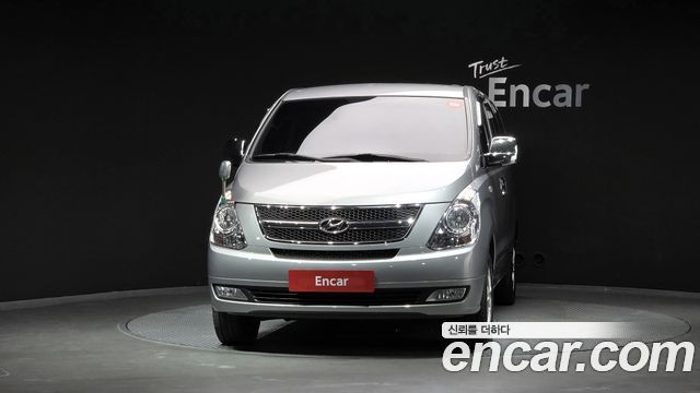 Hyundai Starex 4WD 11-Seater Wagon CVX Luxury — пробег 70 953 км — фото 3 из 5