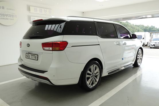 Kia Carnival 9-seater Prestige — пробег 175 442 км — фото 2 из 5