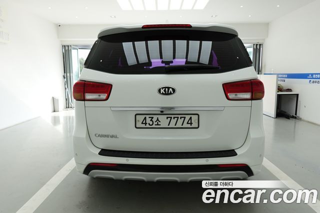 Kia Carnival 9-seater Prestige — пробег 175 442 км — фото 4 из 5
