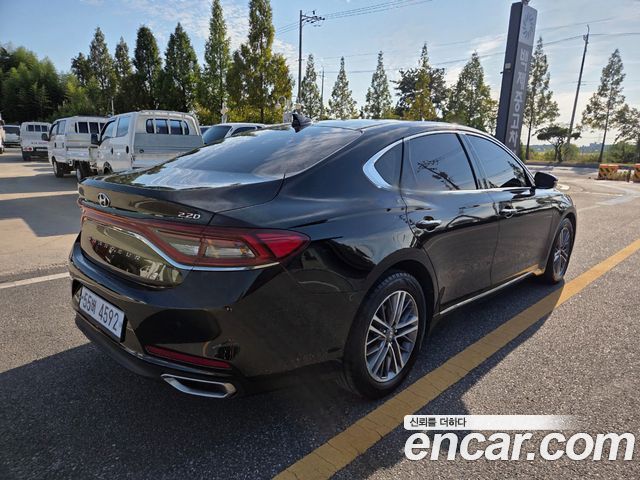 Hyundai Grandeur 2.2 Diesel Premium — пробег 220 000 км — фото 4 из 5