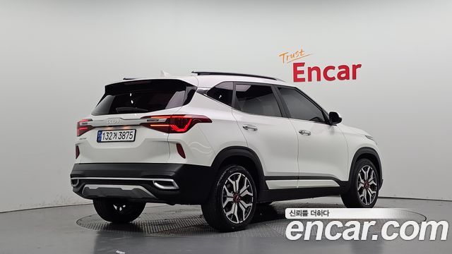 Kia Seltos из Кореи Encar