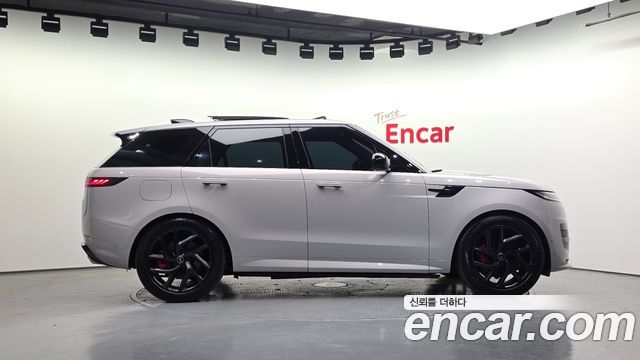 Land Rover Range Rover Sport P550E Dynamic HSE — пробег 7 860 км — фото 5 из 5