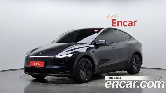 Tesla Model Y Premium Long Range AWD — пробег 3 143 км — фото 1 из 5