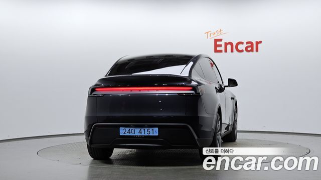 Tesla Model Y Premium Long Range AWD — пробег 3 143 км — фото 4 из 5