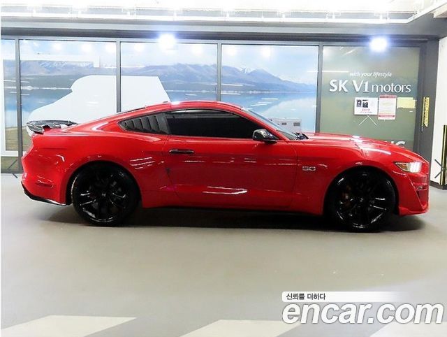 Ford Mustang GT Coupe — пробег 120 735 км — фото 3 из 5