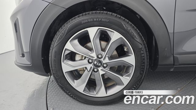 Kia Stonic из Кореи Encar