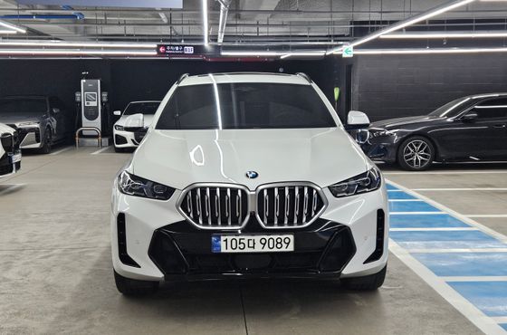 BMW X6 xDrive40i M Sport — пробег 51 289 км — фото 3 из 5