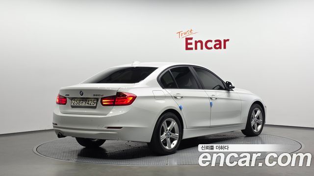 BMW 3-Series 320d xDrive — пробег 118 000 км — фото 2 из 5