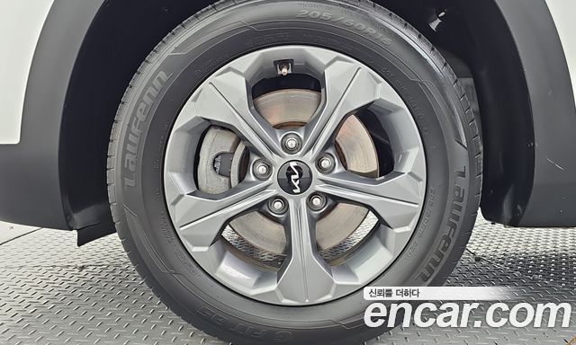 Kia Seltos из Кореи Encar
