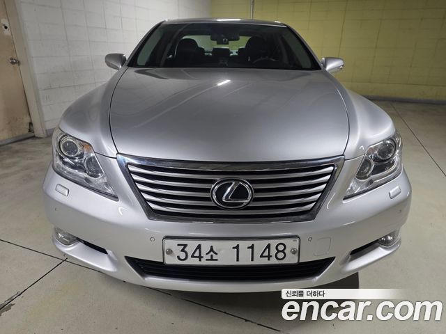Lexus LS 5-seats Ottoman — пробег 190 000 км — фото 3 из 5