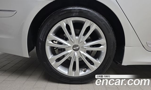 Hyundai Genesis из Кореи Encar