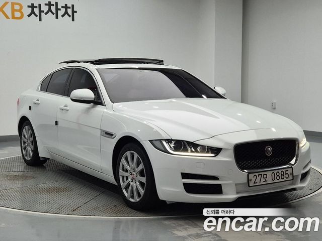 Jaguar XE 20d Prestige — пробег 154 919 км — фото 4 из 5