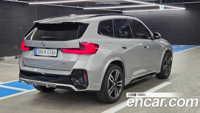 BMW X1 xDrive 20i M Sport — пробег 8 050 км — фото 2 из 5