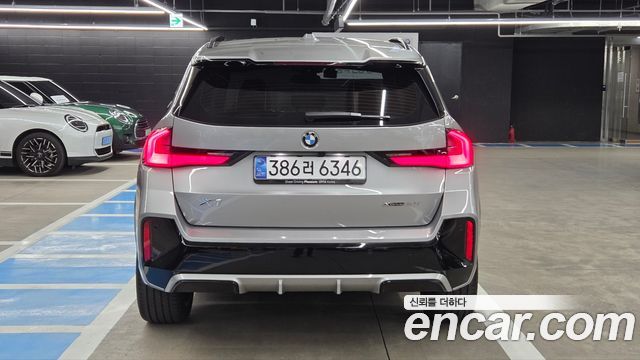 BMW X1 xDrive 20i M Sport — пробег 8 050 км — фото 4 из 5
