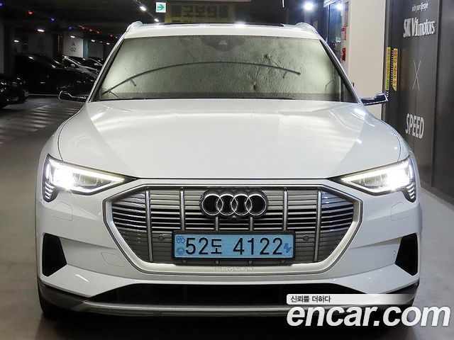 Audi e-tron 50 Quattro Sportback — пробег 150 040 км — фото 2 из 5