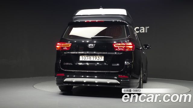 Kia Carnival из Кореи Encar