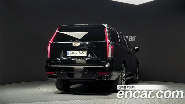 Cadillac Escalade 6.2 ESV ESV Sports Platinum — пробег 27 218 км — фото 4 из 5