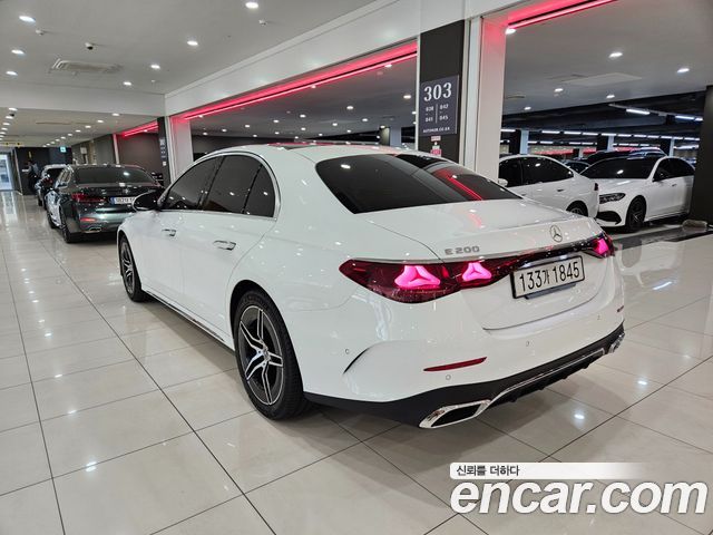 Mercedes-Benz E-Class E200 AMG Line — пробег 2 071 км — фото 2 из 5