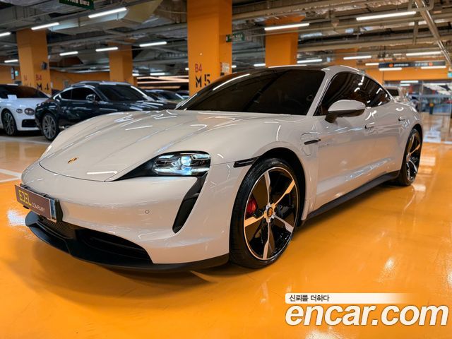 Porsche Taycan 4S — пробег 38 125 км — фото 4 из 5