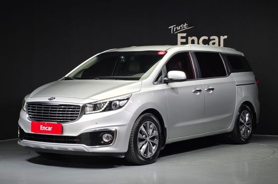 Kia Carnival 9-seater Luxury — пробег 119 733 км — фото 1 из 5