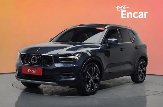 Volvo XC40 T4 Inscription — пробег 64 216 км — фото 1 из 5