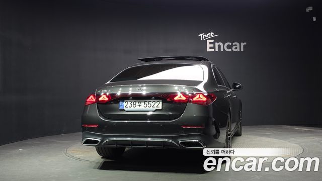 Mercedes-Benz E-Class E300 4MATIC AMG Line — пробег 30 388 км — фото 4 из 5