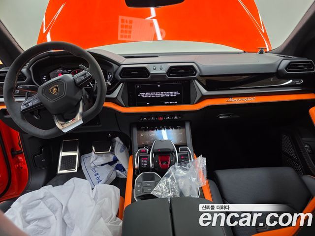 Lamborghini Urus 4.0 V8 SE — пробег 38 км — фото 4 из 5