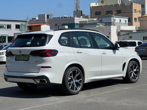 BMW X5 xDrive 40i M Sport — пробег 4 417 км — фото 2 из 5