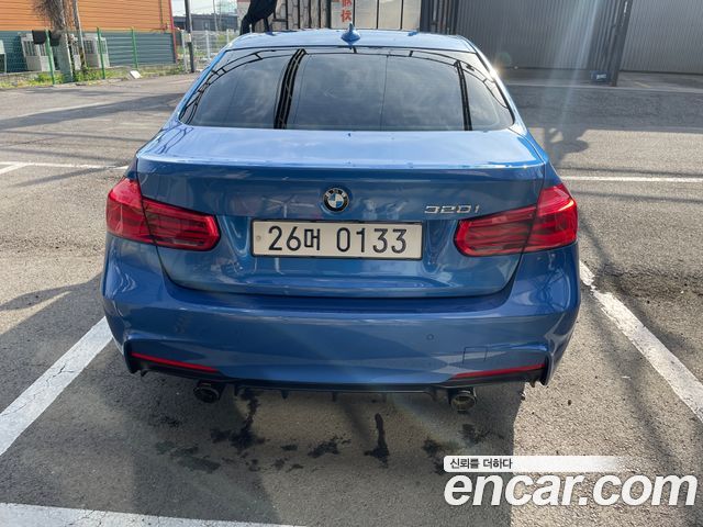 BMW 3-Series 320i M Sport — пробег 120 183 км — фото 4 из 5