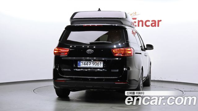 Kia Carnival из Кореи Encar