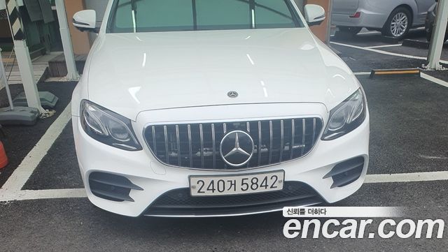 Mercedes-Benz E-Class E300 4MATIC AMG Line — пробег 180 000 км — фото 3 из 5