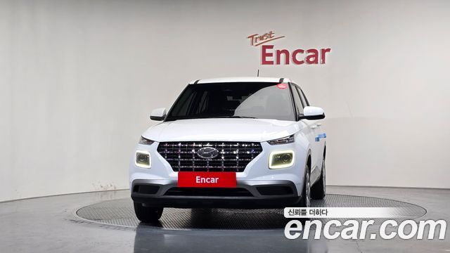Hyundai Venue 1.6 Smart — пробег 1 389 км — фото 3 из 5