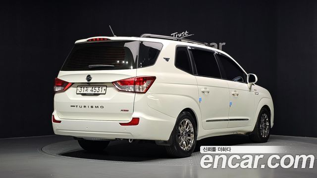 Ssangyong KORANDO 4WD Extreme 9-seater — пробег 110 671 км — фото 2 из 5