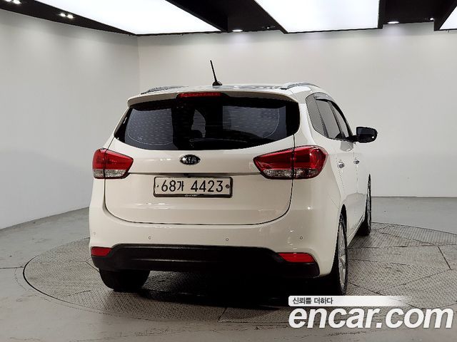 Kia Carens из Кореи Encar
