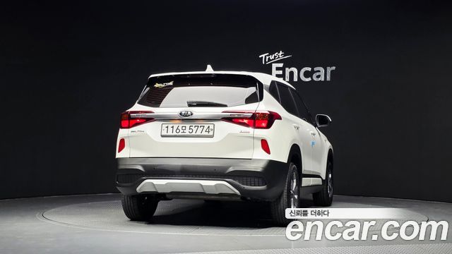 Kia Seltos из Кореи Encar