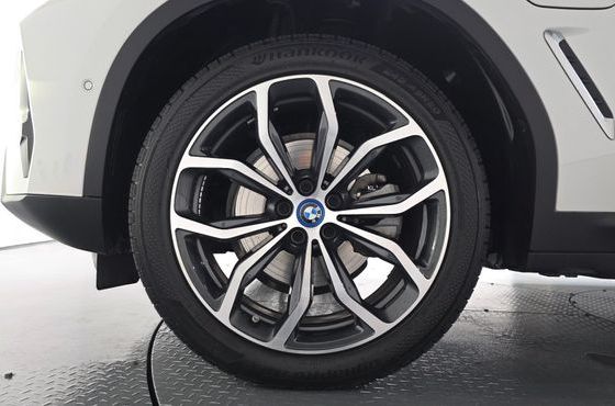 BMW X3 xDrive 30e — пробег 42 705 км — фото 5 из 5