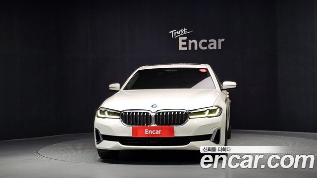 BMW 5-Series 530i xDrive Luxury — пробег 23 107 км — фото 3 из 5