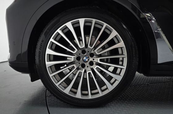 BMW X7 xDrive 40i Design Pure Excellence 6-Seater — пробег 155 762 км — фото 5 из 5