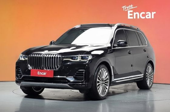 BMW X7 xDrive 40i Design Pure Excellence 6-Seater — пробег 155 762 км — фото 1 из 5