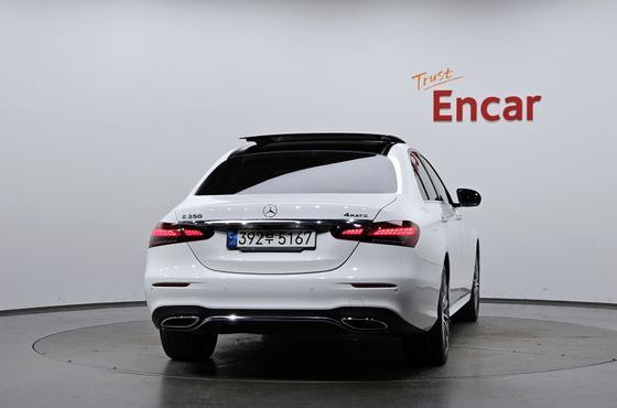 Mercedes-Benz E-Class E350 4MATIC AMG Line — пробег 72 413 км — фото 4 из 5