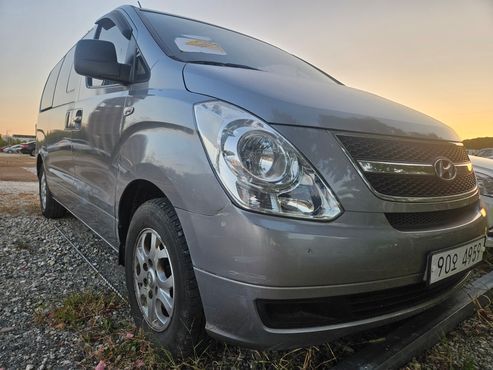 Hyundai Starex 5-Seater VAN CVX Deluxe — пробег 237 950 км — фото 3 из 5