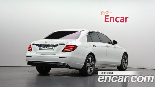 Mercedes-Benz E-Class из Кореи Encar