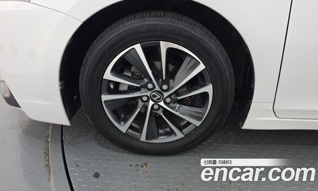 Lexus CT200h 1.8 Supreme ZWA10 — пробег 98 815 км — фото 5 из 5