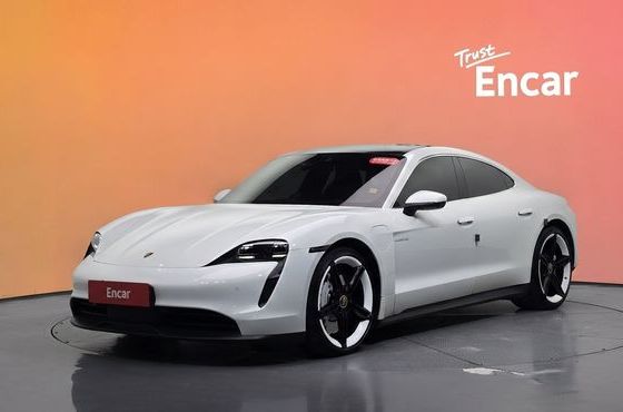 Porsche Taycan 4S — пробег 69 417 км — фото 1 из 5