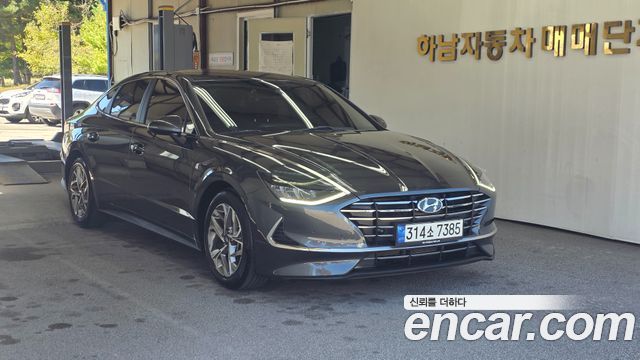 Hyundai Sonata 2.0 Premium Family — пробег 60 501 км — фото 1 из 5