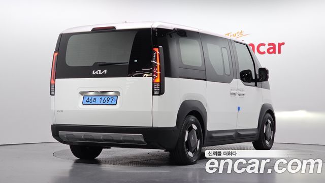 Kia PV5 Passenger 5 Seater Plus — пробег 9 838 км — фото 2 из 5
