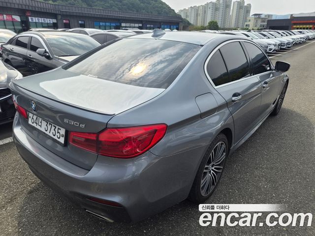 BMW 5-Series 530d M Sport Plus — пробег 176 950 км — фото 3 из 5