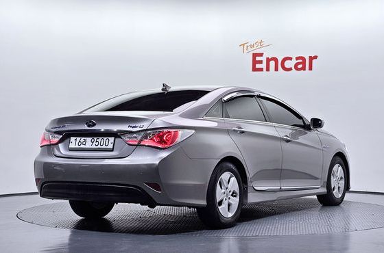 Hyundai Sonata 2.0 Premier — пробег 131 665 км — фото 2 из 5